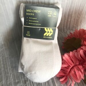 ALL IN MOTION 3 pack white mid crew socks arch support & reinforced heel & toe